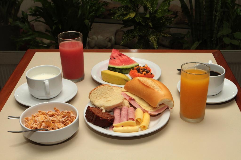 Hotel Pouso Alegre Campo Grande  Екстериор снимка